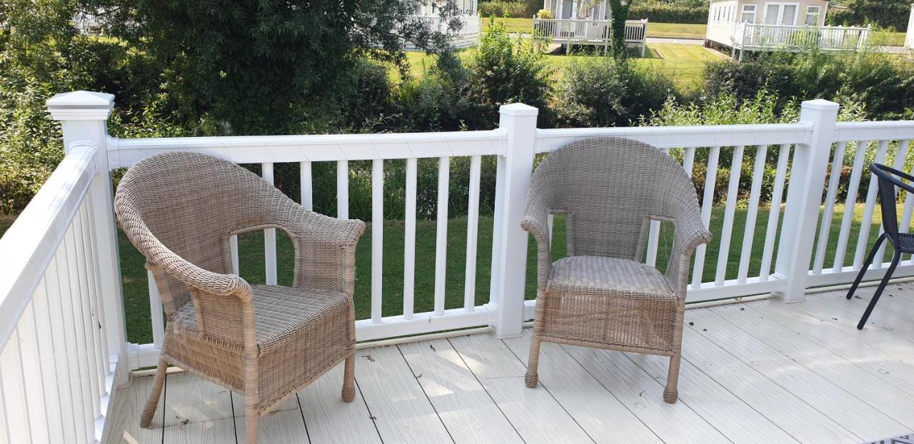 Lakeside Cotswold Holiday Home Cirencester Eksteriør billede