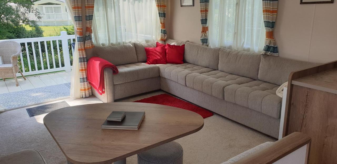 Lakeside Cotswold Holiday Home Cirencester Eksteriør billede