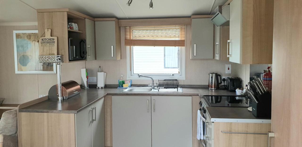 Lakeside Cotswold Holiday Home Cirencester Eksteriør billede