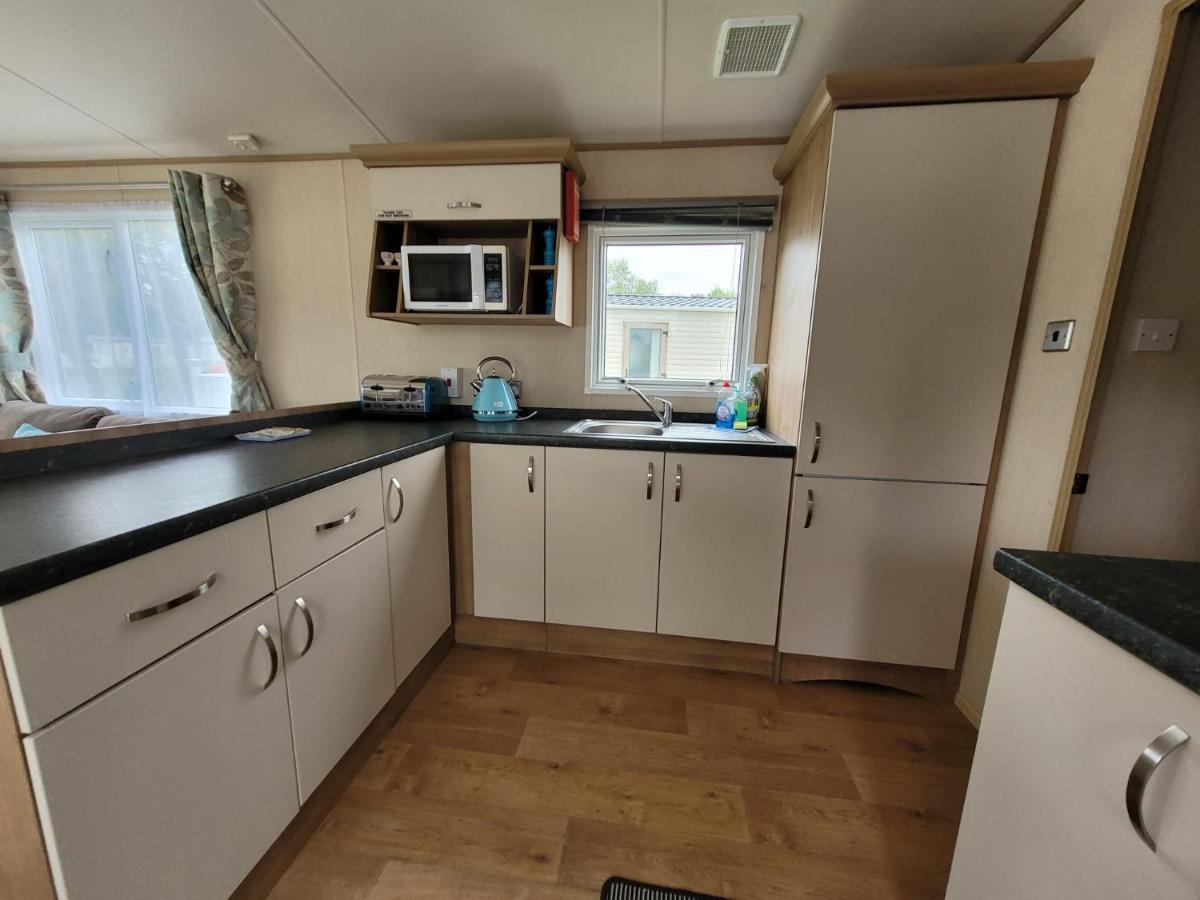Lakeside Cotswold Holiday Home Cirencester Eksteriør billede