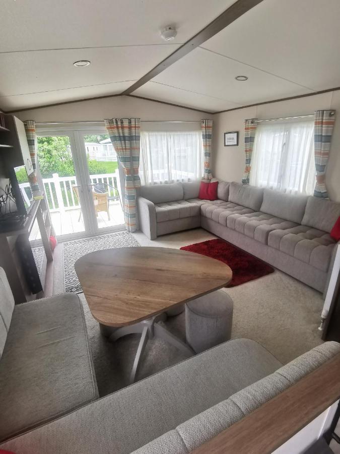 Lakeside Cotswold Holiday Home Cirencester Eksteriør billede