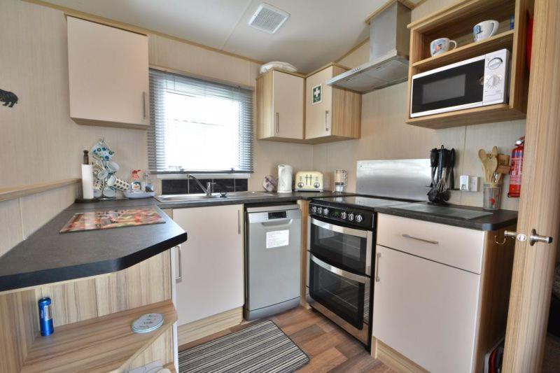 Lakeside Cotswold Holiday Home Cirencester Eksteriør billede