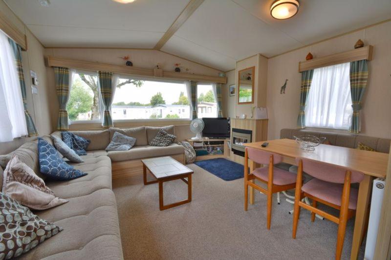 Lakeside Cotswold Holiday Home Cirencester Eksteriør billede