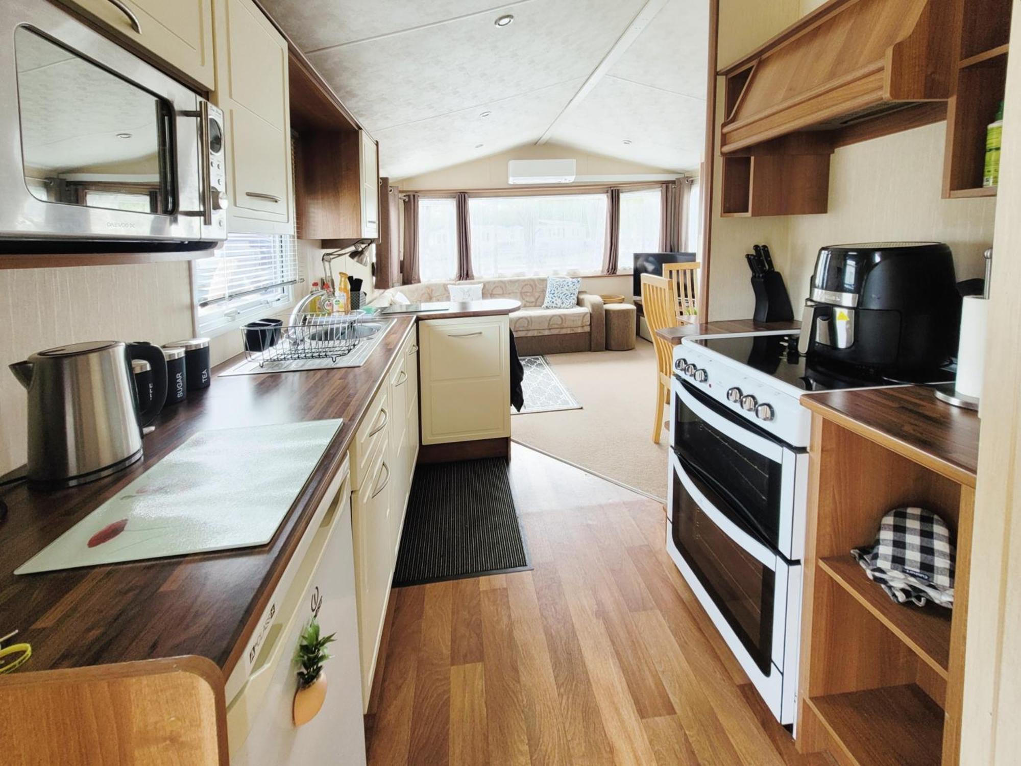 Lakeside Cotswold Holiday Home Cirencester Eksteriør billede